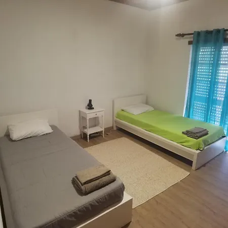 - Belas Vistas Na N2 - Al Apartament *